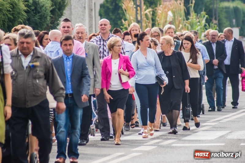 Zdjęcie w galerii na portalu naszraciborz.pl: Mieszkańcy Tworkowa dziękowali za plony FOTO i WIDEO wiadomości z regionu