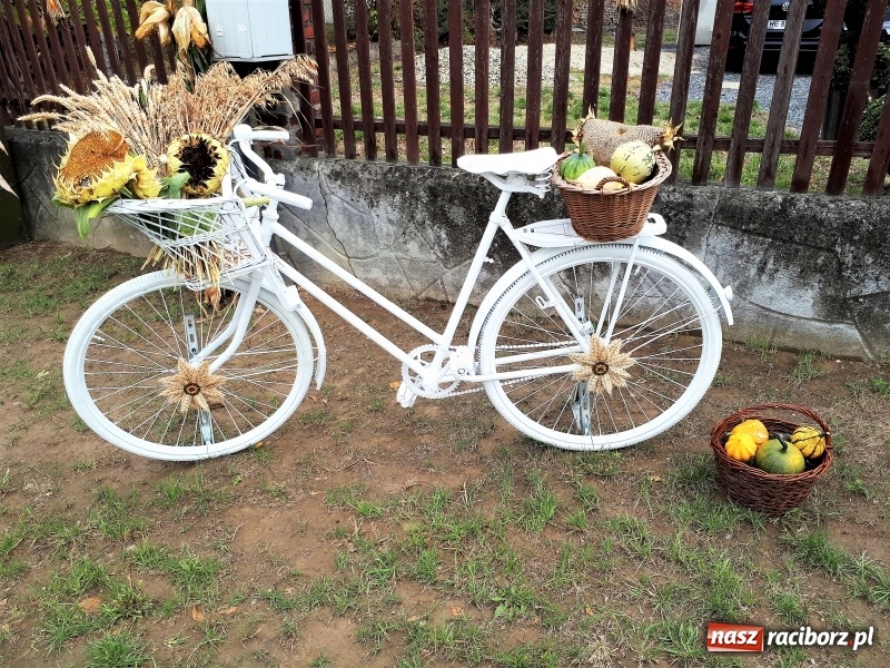 Zdjęcie w galerii na portalu naszraciborz.pl: Mieszkańcy Tworkowa dziękowali za plony FOTO i WIDEO wiadomości z regionu