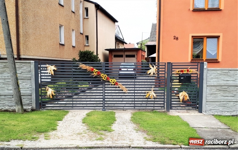 Zdjęcie w galerii na portalu naszraciborz.pl: Mieszkańcy Tworkowa dziękowali za plony FOTO i WIDEO wiadomości z regionu