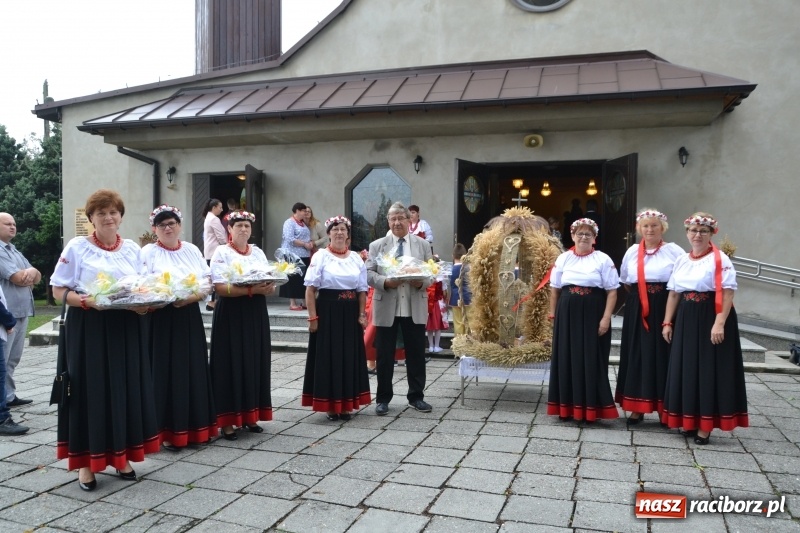 Zdjęcie w galerii na portalu naszraciborz.pl: W Chałupkach rolników mają mało, ale za plony zawsze dziękują  wiadomości z regionu