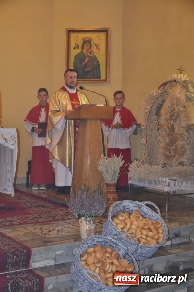 Zdjęcie w galerii na portalu naszraciborz.pl: W Chałupkach rolników mają mało, ale za plony zawsze dziękują  wiadomości z regionu