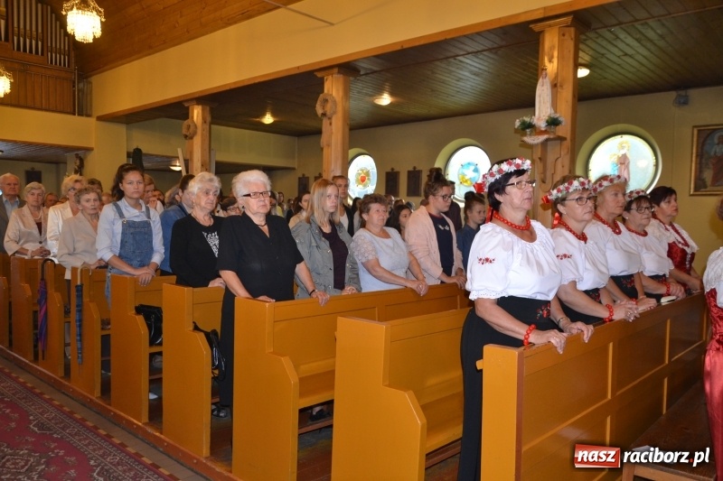 Zdjęcie w galerii na portalu naszraciborz.pl: W Chałupkach rolników mają mało, ale za plony zawsze dziękują  wiadomości z regionu