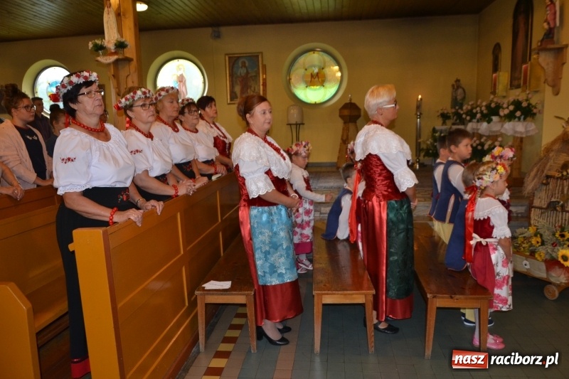 Zdjęcie w galerii na portalu naszraciborz.pl: W Chałupkach rolników mają mało, ale za plony zawsze dziękują  wiadomości z regionu