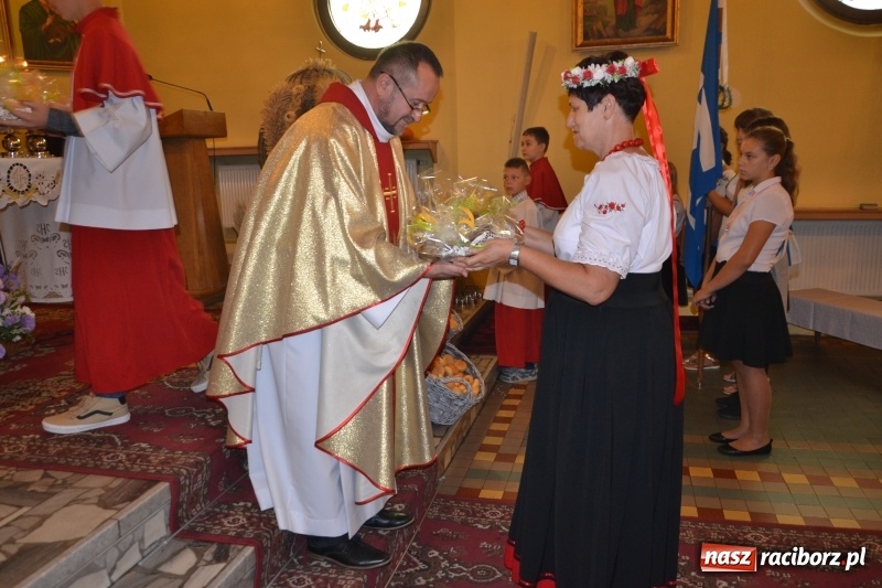 Zdjęcie w galerii na portalu naszraciborz.pl: W Chałupkach rolników mają mało, ale za plony zawsze dziękują  wiadomości z regionu