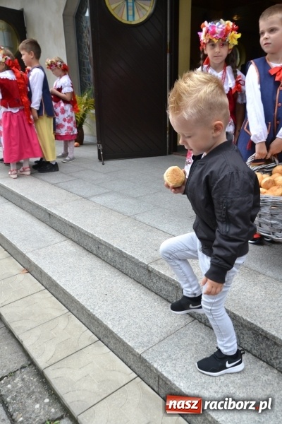 Zdjęcie w galerii na portalu naszraciborz.pl: W Chałupkach rolników mają mało, ale za plony zawsze dziękują  wiadomości z regionu
