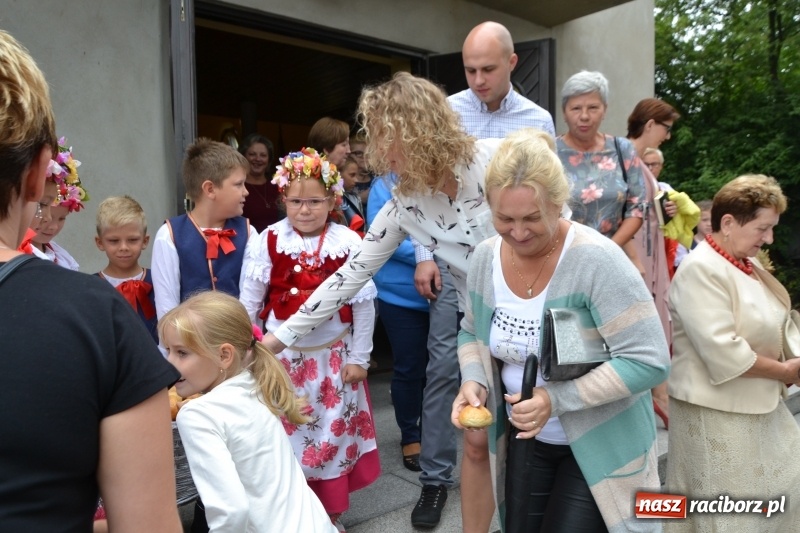 Zdjęcie w galerii na portalu naszraciborz.pl: W Chałupkach rolników mają mało, ale za plony zawsze dziękują  wiadomości z regionu