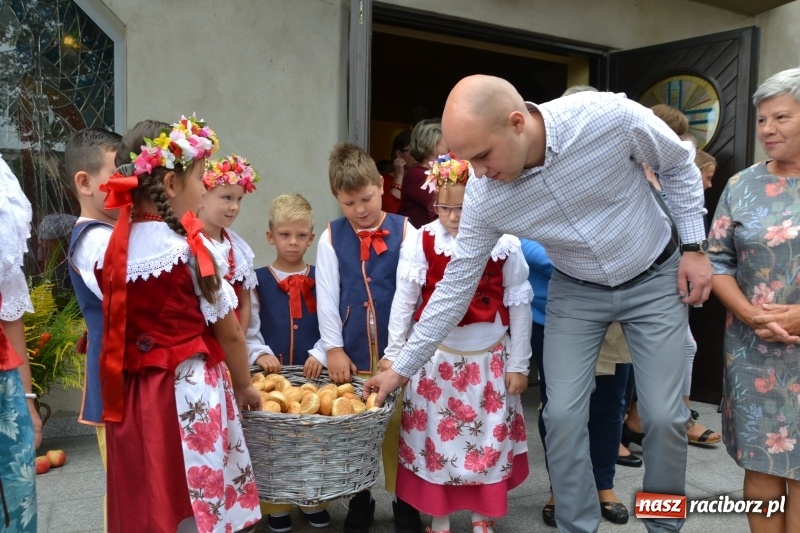 Zdjęcie w galerii na portalu naszraciborz.pl: W Chałupkach rolników mają mało, ale za plony zawsze dziękują  wiadomości z regionu