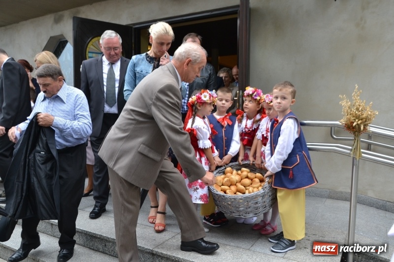 Zdjęcie w galerii na portalu naszraciborz.pl: W Chałupkach rolników mają mało, ale za plony zawsze dziękują  wiadomości z regionu