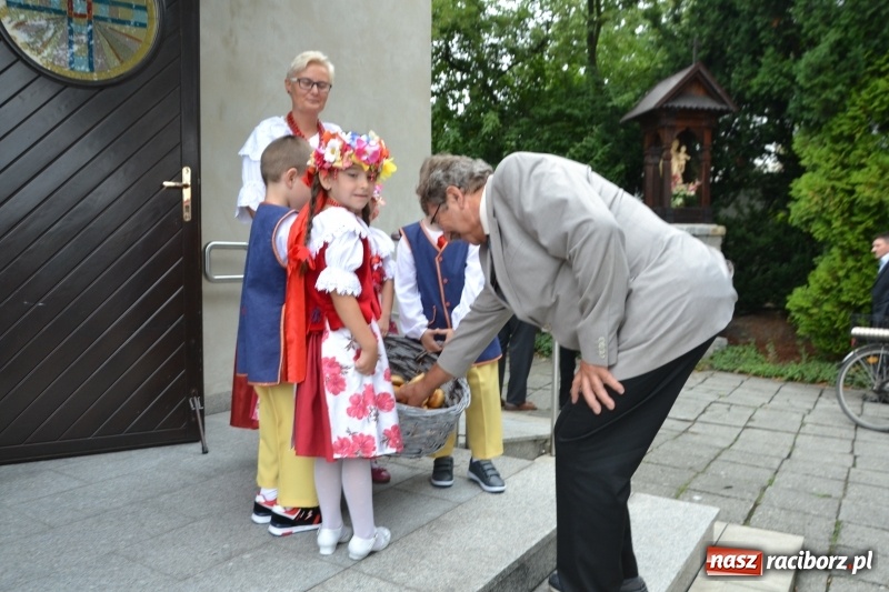 Zdjęcie w galerii na portalu naszraciborz.pl: W Chałupkach rolników mają mało, ale za plony zawsze dziękują  wiadomości z regionu