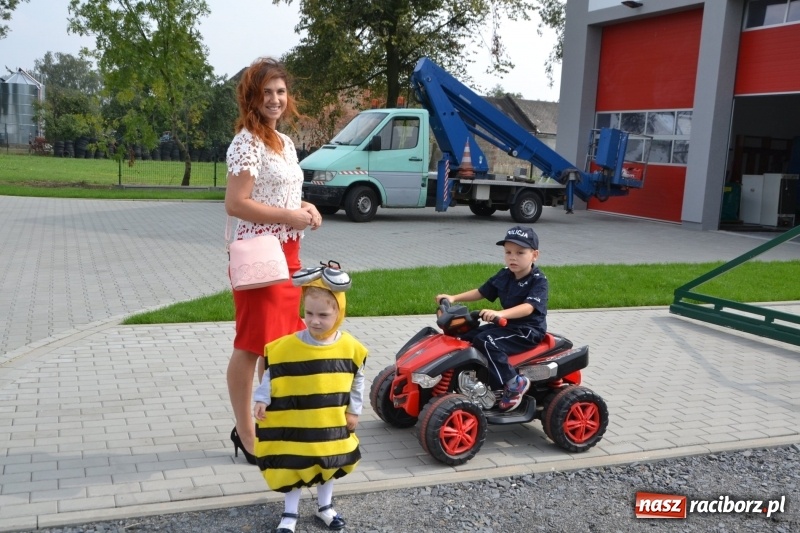 Zdjęcie w galerii na portalu naszraciborz.pl: Kolorowo i cyrkowo na dożynkach w Rudyszwałdzie  wiadomości z regionu