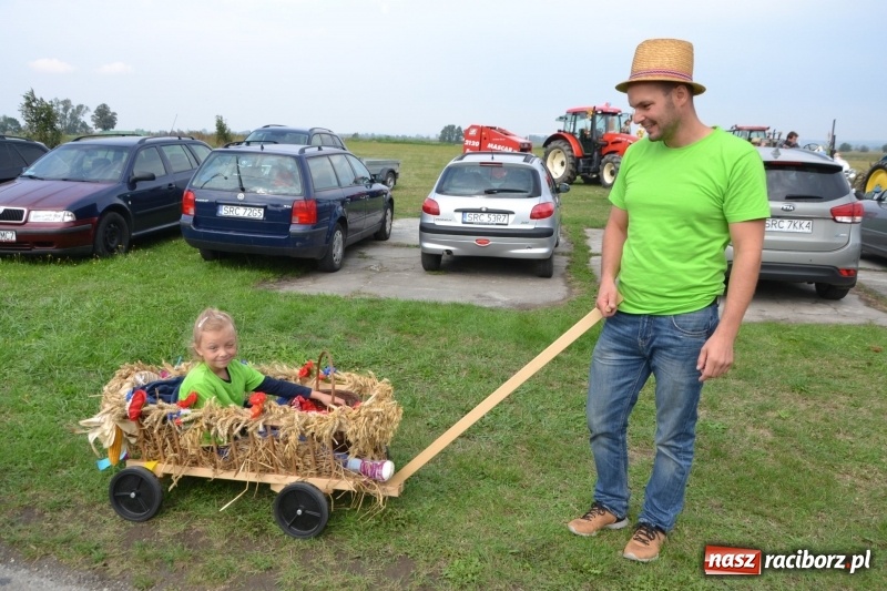 Zdjęcie w galerii na portalu naszraciborz.pl: Kolorowo i cyrkowo na dożynkach w Rudyszwałdzie  wiadomości z regionu