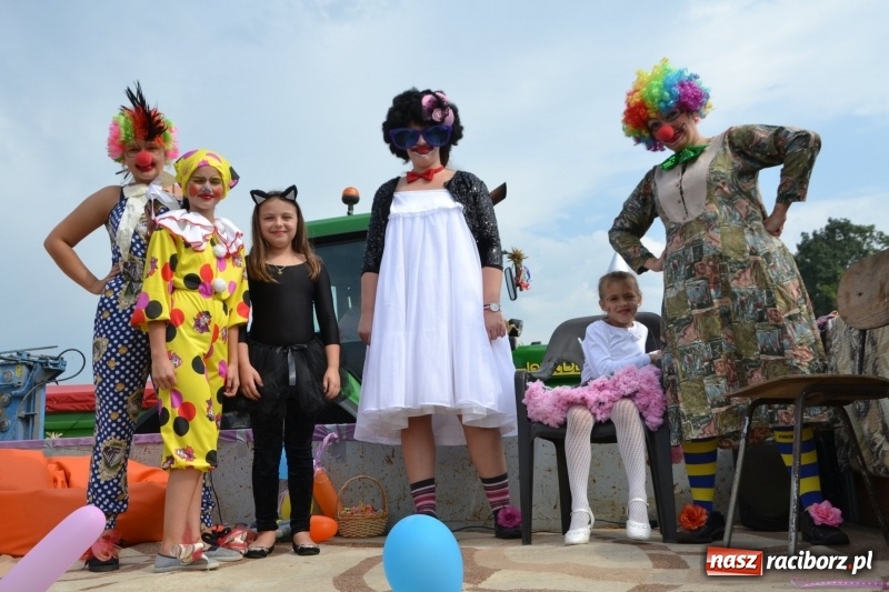 Zdjęcie w galerii na portalu naszraciborz.pl: Kolorowo i cyrkowo na dożynkach w Rudyszwałdzie  wiadomości z regionu