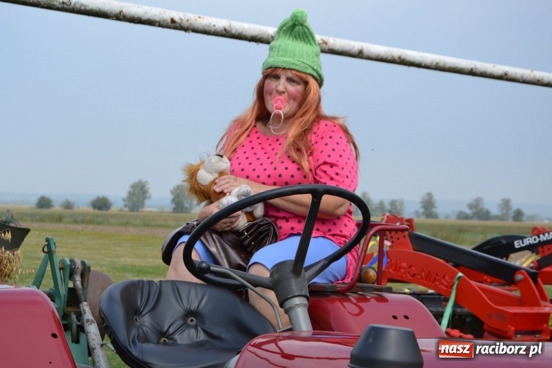 Zdjęcie w galerii na portalu naszraciborz.pl: Kolorowo i cyrkowo na dożynkach w Rudyszwałdzie  wiadomości z regionu