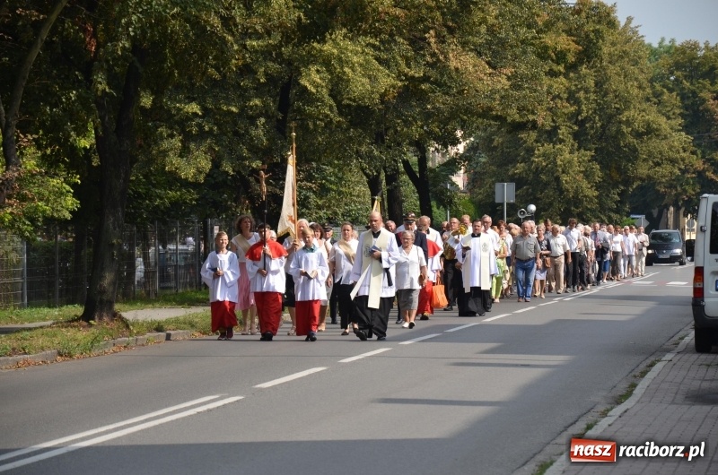 Zdjęcie w galerii na portalu naszraciborz.pl: Parafia NSPJ pielgrzymowała dziś do Raciborskiej Pani  wiadomości z regionu