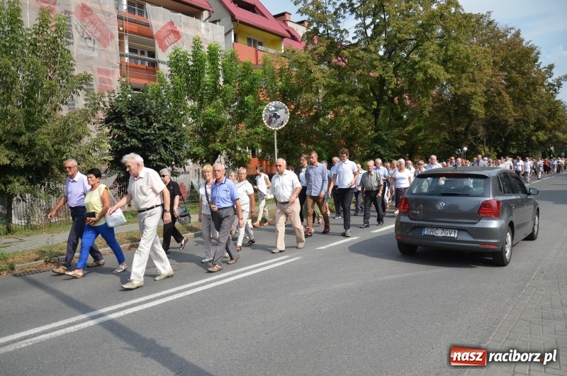 Zdjęcie w galerii na portalu naszraciborz.pl: Parafia NSPJ pielgrzymowała dziś do Raciborskiej Pani  wiadomości z regionu