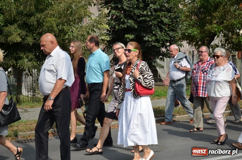 Zdjęcie w galerii na portalu naszraciborz.pl: Parafia NSPJ pielgrzymowała dziś do Raciborskiej Pani  wiadomości z regionu