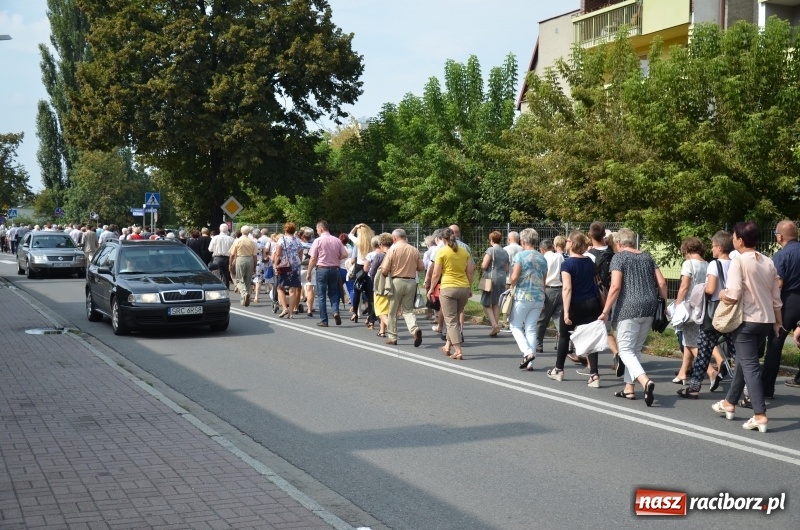 Zdjęcie w galerii na portalu naszraciborz.pl: Parafia NSPJ pielgrzymowała dziś do Raciborskiej Pani  wiadomości z regionu