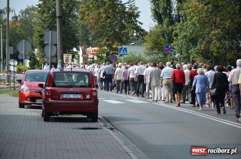 Zdjęcie w galerii na portalu naszraciborz.pl: Parafia NSPJ pielgrzymowała dziś do Raciborskiej Pani  wiadomości z regionu