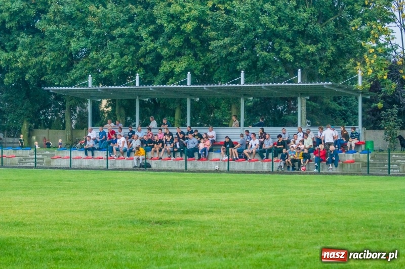 Zdjęcie w galerii na portalu naszraciborz.pl: C klasa. Mało porywający pojedynek rezerw Tworkowa i Czyżowic wiadomości z regionu