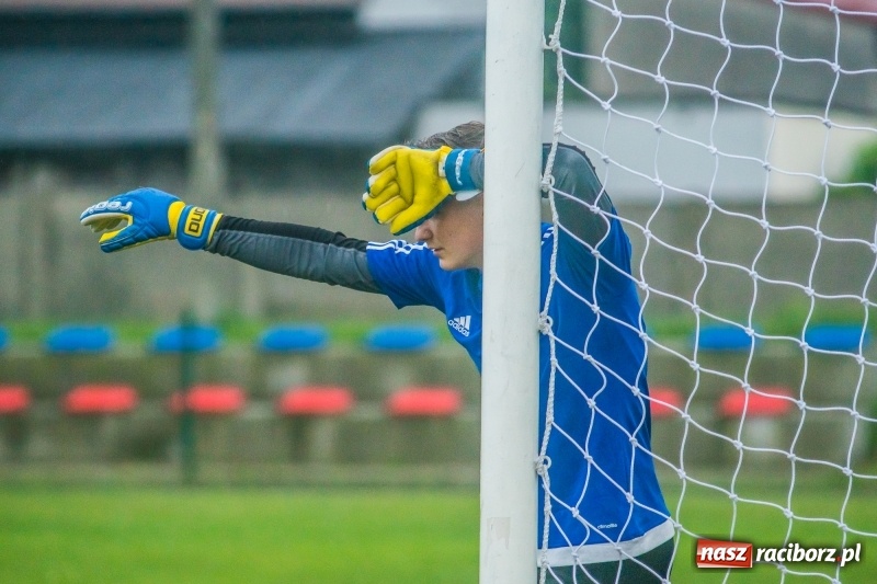 Zdjęcie w galerii na portalu naszraciborz.pl: C klasa. Mało porywający pojedynek rezerw Tworkowa i Czyżowic wiadomości z regionu