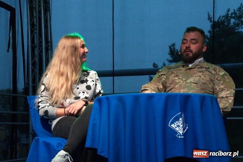 Zdjęcie w galerii na portalu naszraciborz.pl: Kabaret Młodych Panów na finał Dni Kuźni Raciborskiej wiadomości z regionu