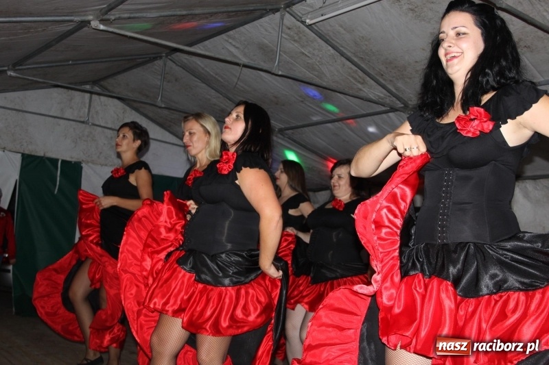 Zdjęcie w galerii na portalu naszraciborz.pl: Ulewa nie przeszkodziła w zabawie dożynkowej w Wojnowicach  wiadomości z regionu