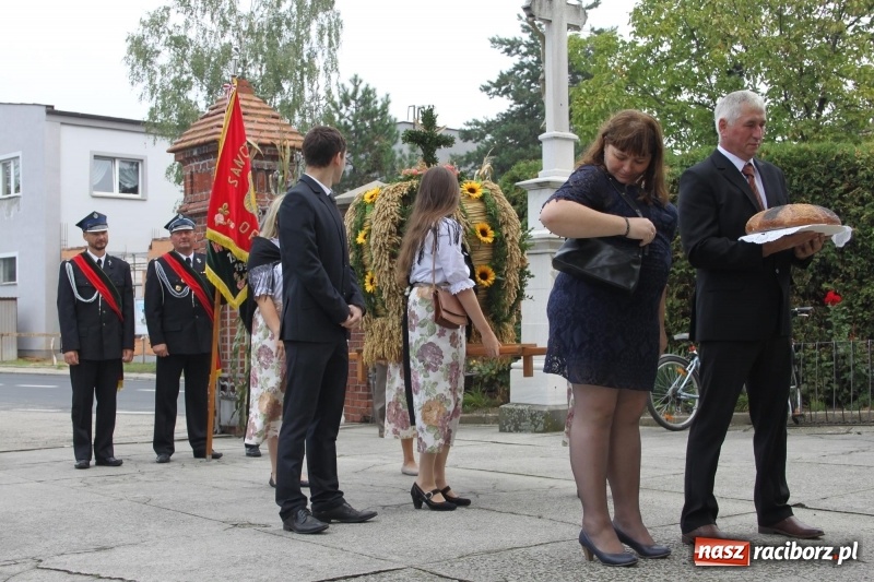 Zdjęcie w galerii na portalu naszraciborz.pl: Ulewa nie przeszkodziła w zabawie dożynkowej w Wojnowicach  wiadomości z regionu