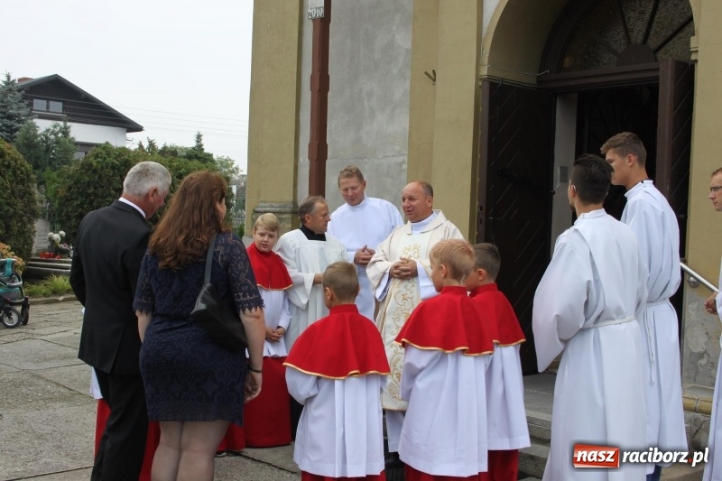 Zdjęcie w galerii na portalu naszraciborz.pl: Ulewa nie przeszkodziła w zabawie dożynkowej w Wojnowicach  wiadomości z regionu