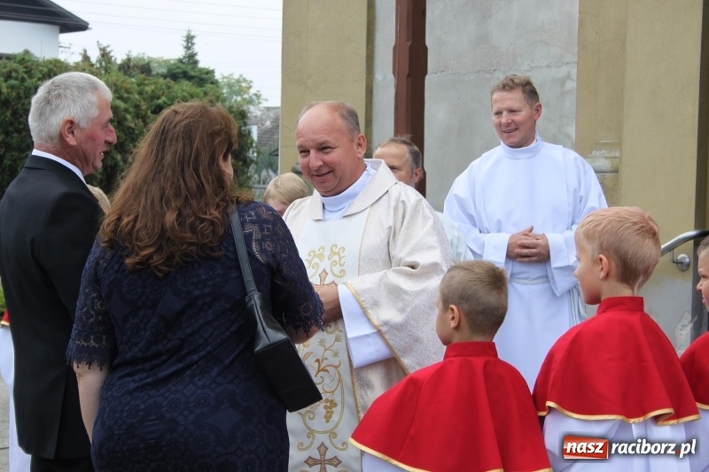 Zdjęcie w galerii na portalu naszraciborz.pl: Ulewa nie przeszkodziła w zabawie dożynkowej w Wojnowicach  wiadomości z regionu