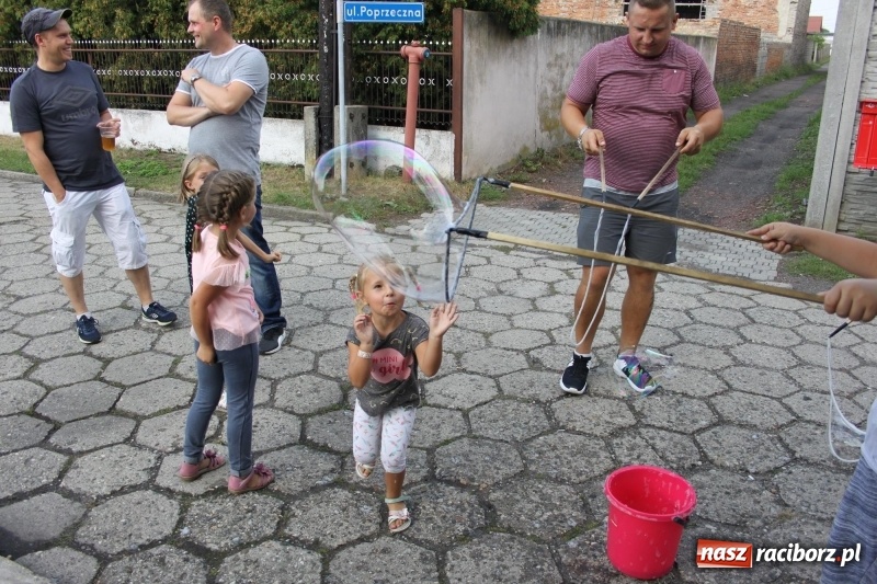 Zdjęcie w galerii na portalu naszraciborz.pl: Ulewa nie przeszkodziła w zabawie dożynkowej w Wojnowicach  wiadomości z regionu