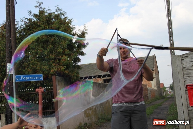 Zdjęcie w galerii na portalu naszraciborz.pl: Ulewa nie przeszkodziła w zabawie dożynkowej w Wojnowicach  wiadomości z regionu