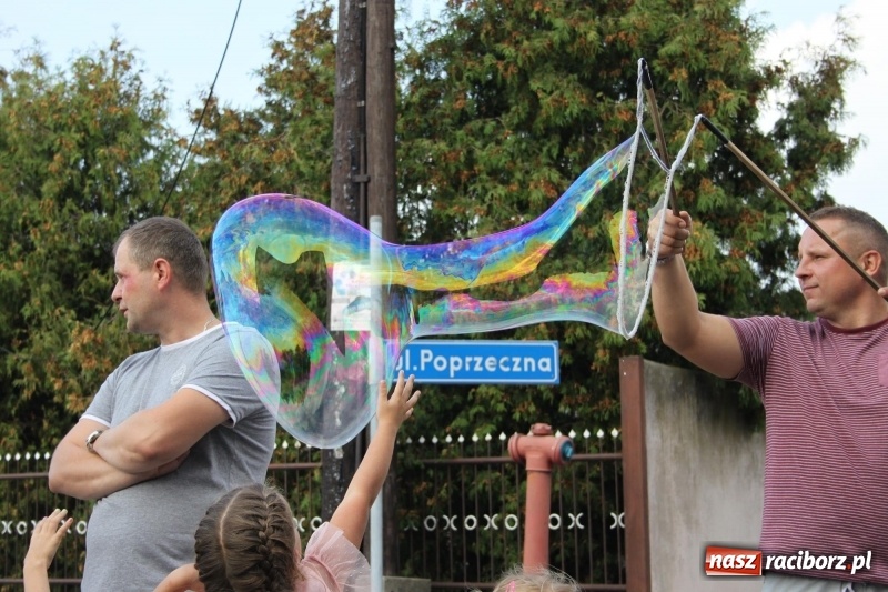 Zdjęcie w galerii na portalu naszraciborz.pl: Ulewa nie przeszkodziła w zabawie dożynkowej w Wojnowicach  wiadomości z regionu