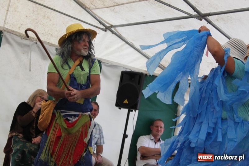 Zdjęcie w galerii na portalu naszraciborz.pl: Ulewa nie przeszkodziła w zabawie dożynkowej w Wojnowicach  wiadomości z regionu
