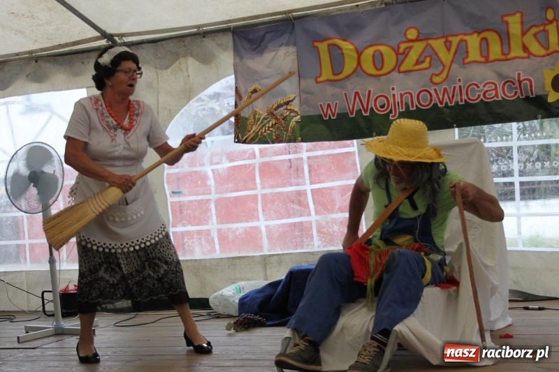 Zdjęcie w galerii na portalu naszraciborz.pl: Ulewa nie przeszkodziła w zabawie dożynkowej w Wojnowicach  wiadomości z regionu