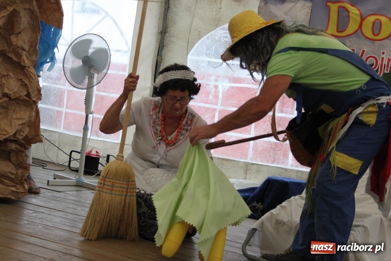 Zdjęcie w galerii na portalu naszraciborz.pl: Ulewa nie przeszkodziła w zabawie dożynkowej w Wojnowicach  wiadomości z regionu