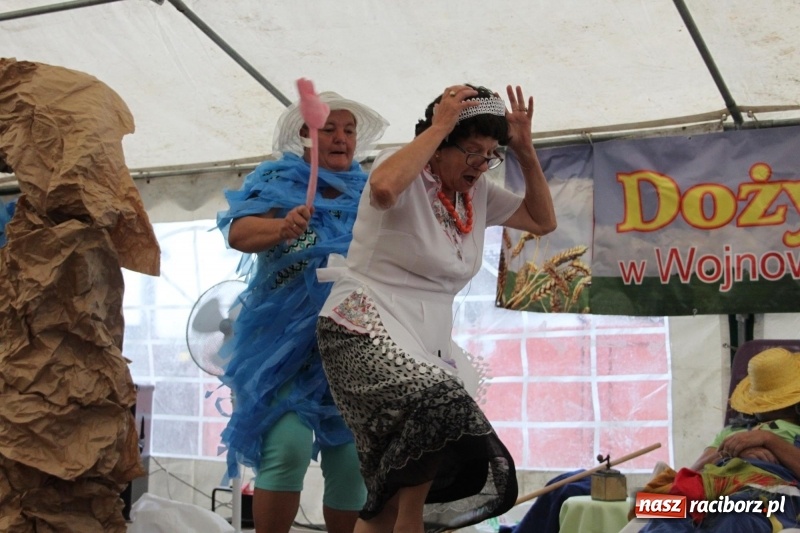 Zdjęcie w galerii na portalu naszraciborz.pl: Ulewa nie przeszkodziła w zabawie dożynkowej w Wojnowicach  wiadomości z regionu