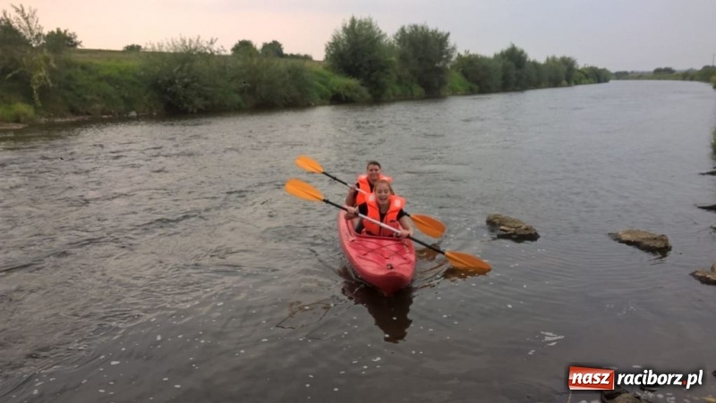Zdjęcie w galerii na portalu naszraciborz.pl: Ratownicy raciborskiego H2Ostróg na szkoleniu kajakarskim wiadomości z regionu