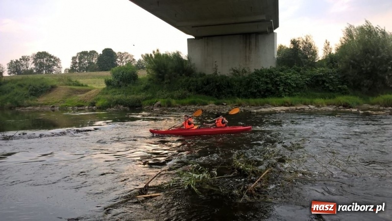 Zdjęcie w galerii na portalu naszraciborz.pl: Ratownicy raciborskiego H2Ostróg na szkoleniu kajakarskim wiadomości z regionu