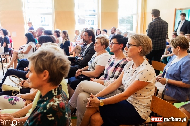 Zdjęcie w galerii na portalu naszraciborz.pl: Miejska inauguracja roku szkolnego w SP 13 wiadomości z regionu