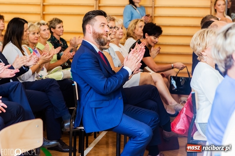 Zdjęcie w galerii na portalu naszraciborz.pl: Miejska inauguracja roku szkolnego w SP 13 wiadomości z regionu