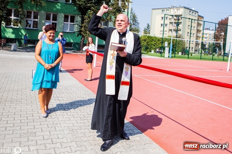 Zdjęcie w galerii na portalu naszraciborz.pl: Miejska inauguracja roku szkolnego w SP 13 wiadomości z regionu