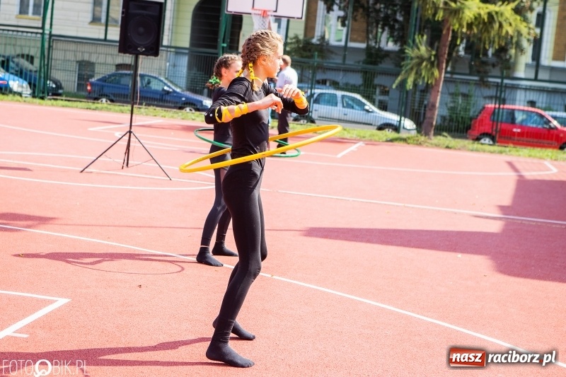 Zdjęcie w galerii na portalu naszraciborz.pl: Miejska inauguracja roku szkolnego w SP 13 wiadomości z regionu