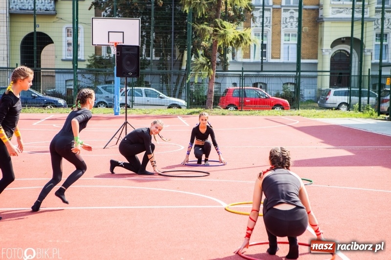Zdjęcie w galerii na portalu naszraciborz.pl: Miejska inauguracja roku szkolnego w SP 13 wiadomości z regionu