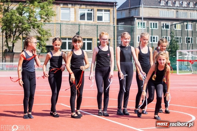 Zdjęcie w galerii na portalu naszraciborz.pl: Miejska inauguracja roku szkolnego w SP 13 wiadomości z regionu
