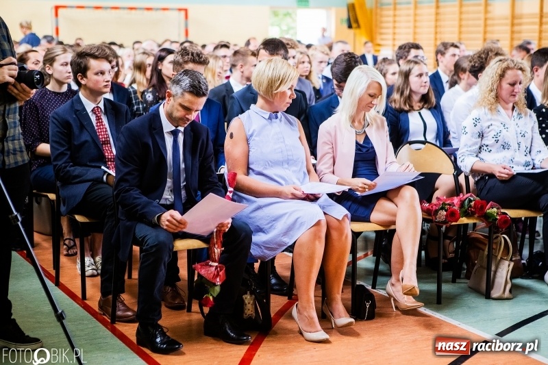 Zdjęcie w galerii na portalu naszraciborz.pl: Kędy książę Sławomir żelaznym swym barkiem... Powiatowa Inauguracja w Mechaniku  wiadomości z regionu