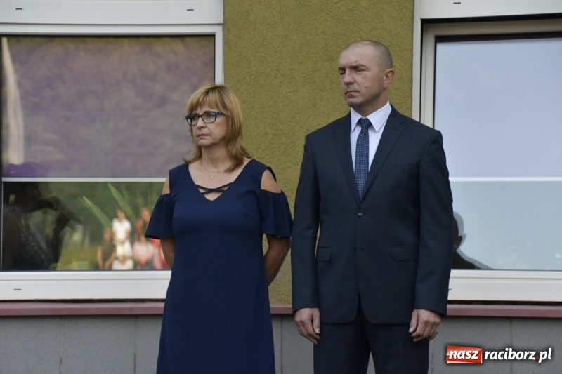 Zdjęcie w galerii na portalu naszraciborz.pl: SP 18 rozpoczęła rok szkolny z nowym dyrektorem wiadomości z regionu