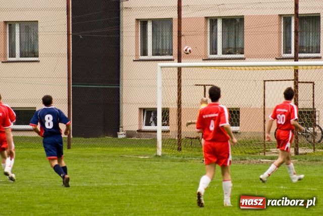 Zdjęcie w galerii na portalu naszraciborz.pl: Wicelider pogrążył outsidera wiadomości z regionu