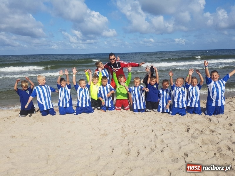 Zdjęcie w galerii na portalu naszraciborz.pl: Młodzi piłkarze LKS Tworków na zgrupowaniu w Rewalu wiadomości z regionu