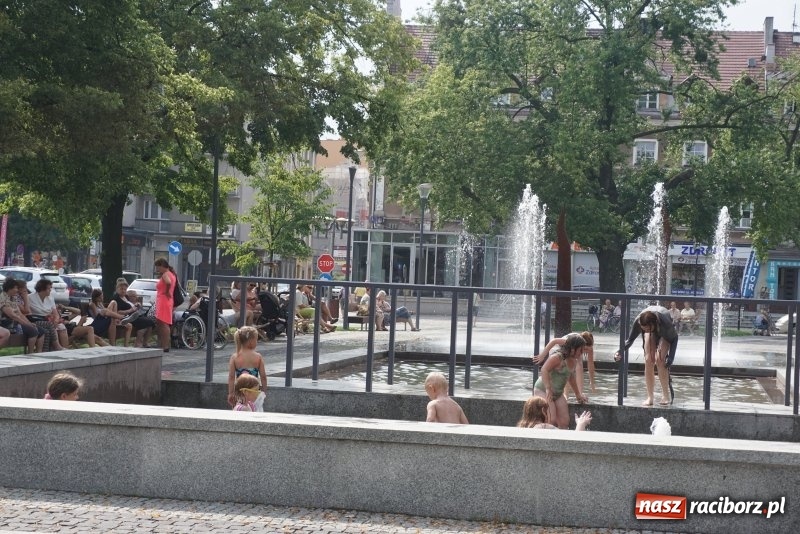 Zdjęcie w galerii na portalu naszraciborz.pl: Fontanna szwankuje na okrągło. Prezydent ujawnił przyczyny  wiadomości z regionu