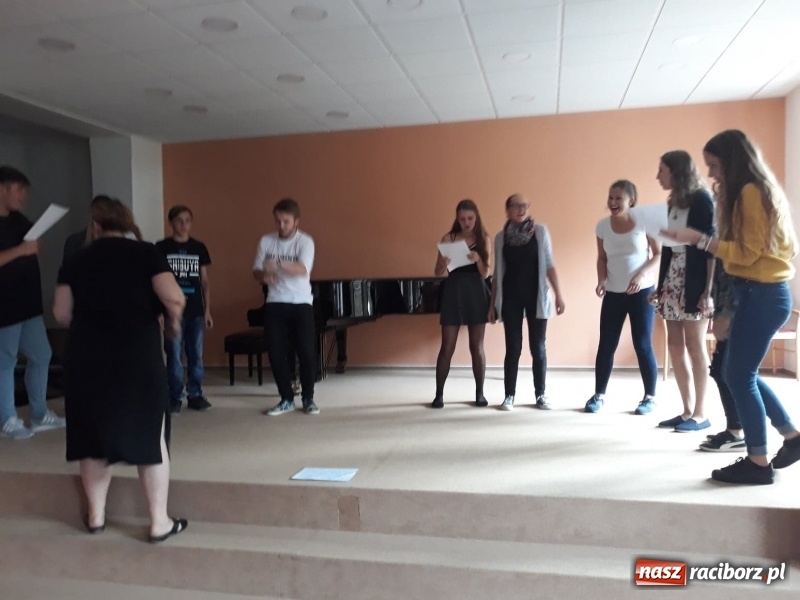 Zdjęcie w galerii na portalu naszraciborz.pl: Raciborski Miraż koncertował w Opawie wiadomości z regionu